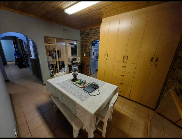 3 BEDROOM HOUSE FOR SALE IN VANDERBIJLPARK SE 3